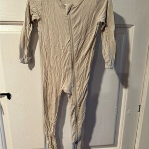Kyte Baby oatmeal zippered footie